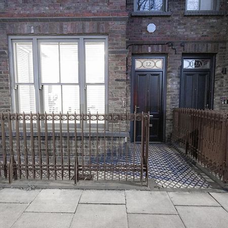 Modern Deluxe Five Bedroom House Near Chalk Farm Station By Belvilla London Bagian luar foto