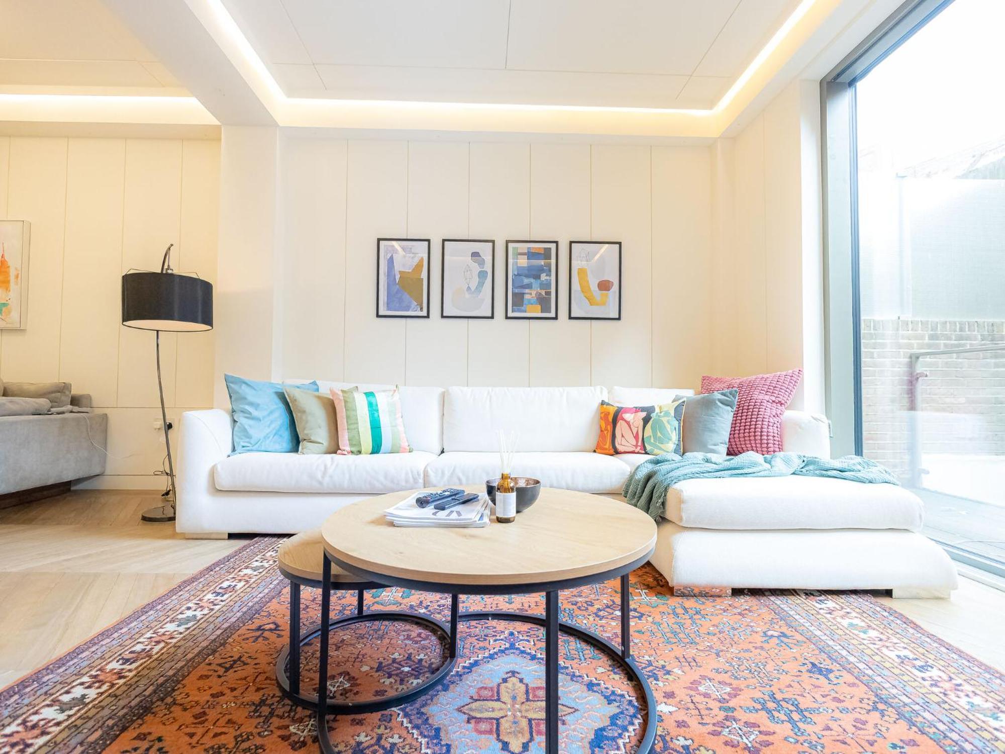 Modern Deluxe Five Bedroom House Near Chalk Farm Station By Belvilla London Bagian luar foto