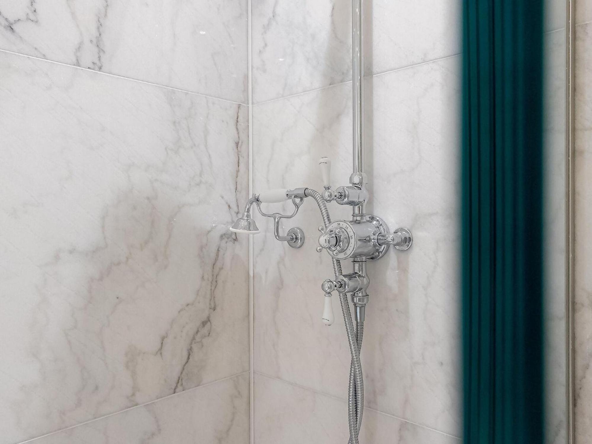 Modern Deluxe Five Bedroom House Near Chalk Farm Station By Belvilla London Bagian luar foto