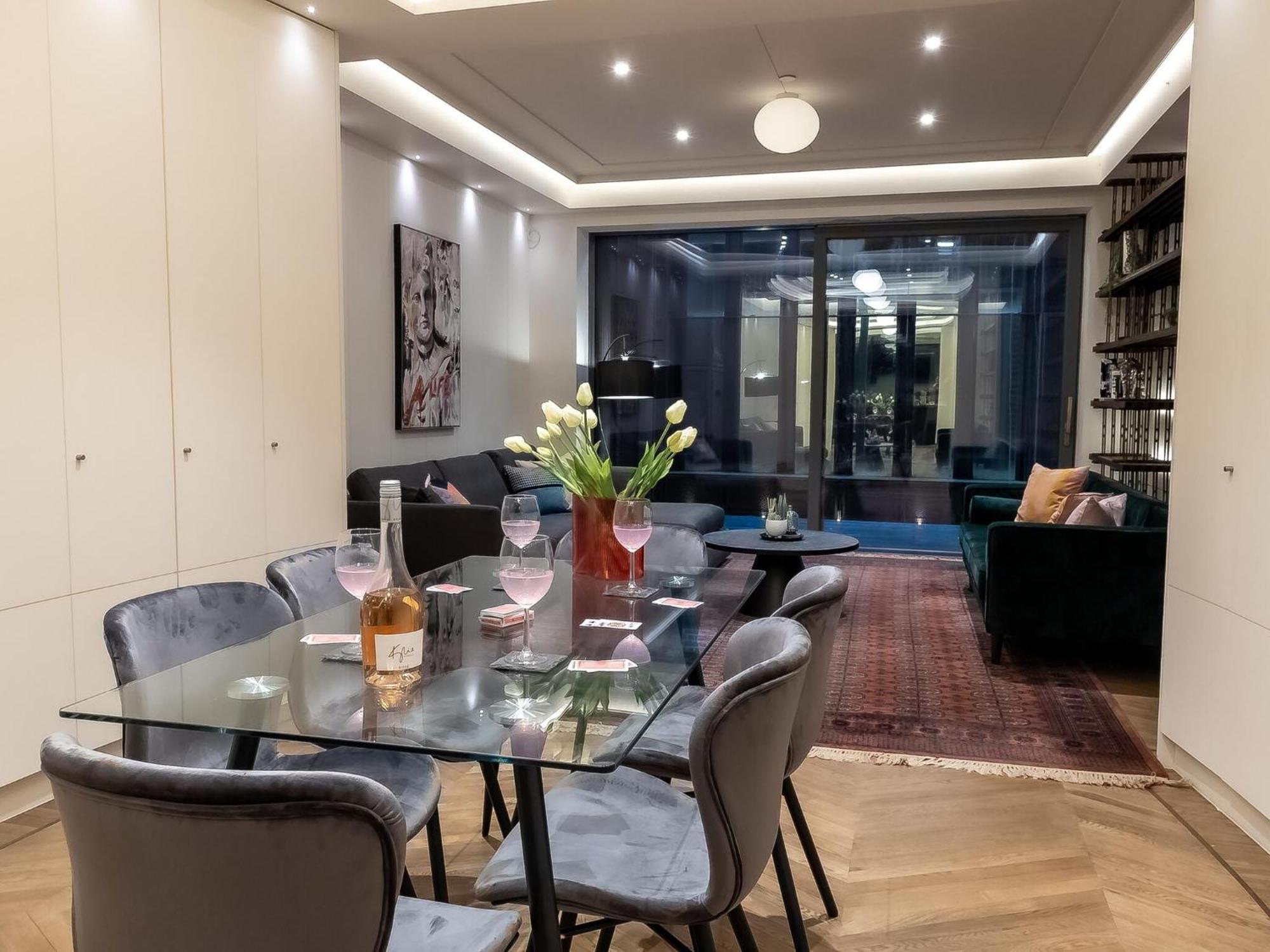 Modern Deluxe Five Bedroom House Near Chalk Farm Station By Belvilla London Bagian luar foto